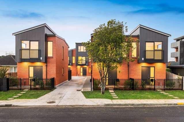 Smart, Stylish & Central!