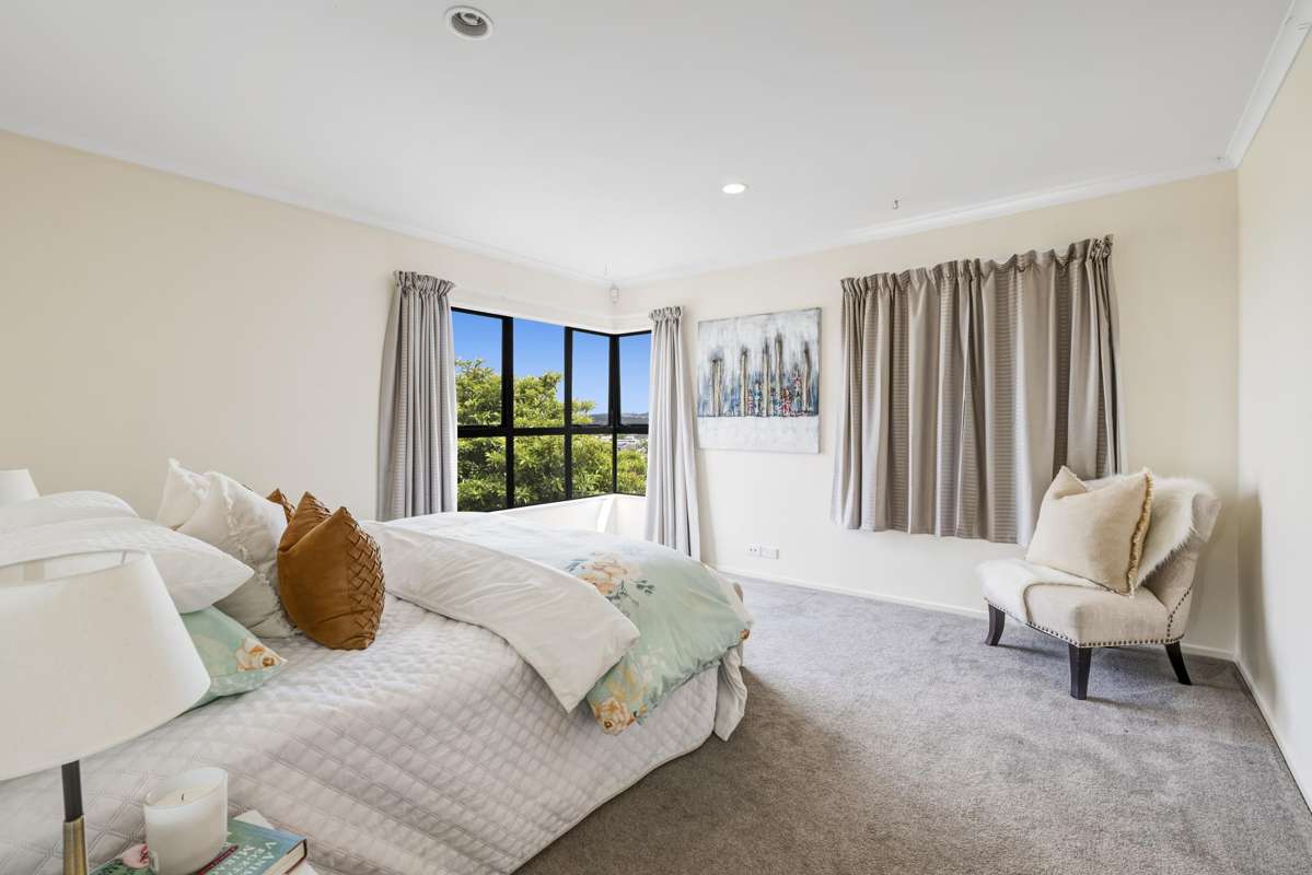 26 Black Teal Close_5