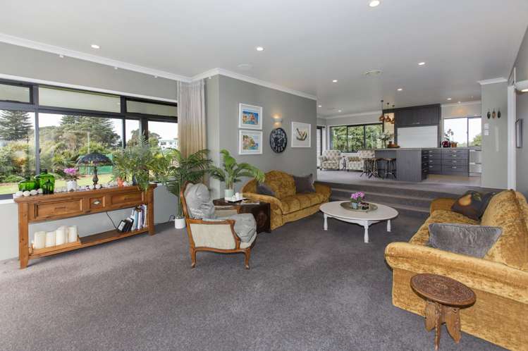 36 Ripiro Drive Baylys Beach_10