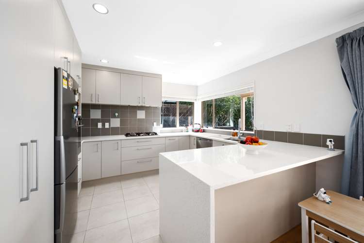 2/91 Litten Road Cockle Bay_8