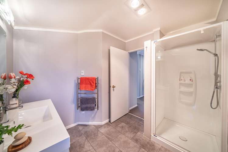9 Johnswood Grove Clouston Park_21