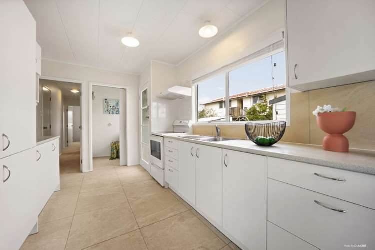 12 Glenhaven Place Te Atatu Peninsula_7