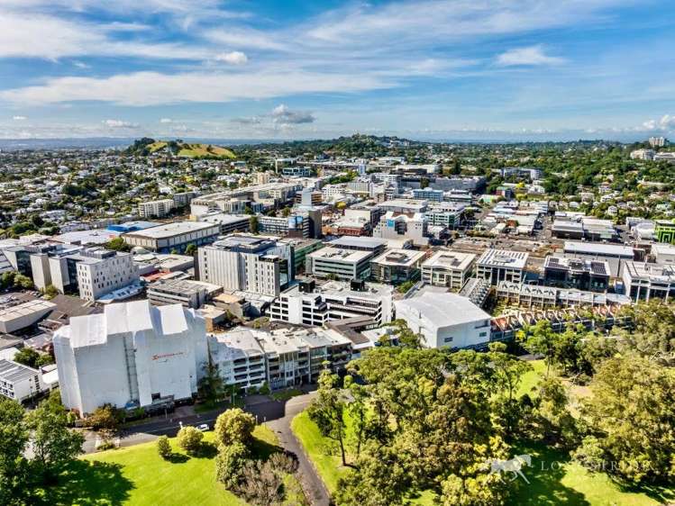 100 Carlton Gore Road Newmarket_11