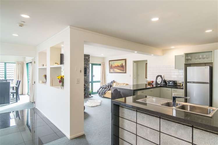 135 Woodman Drive Tawa_9