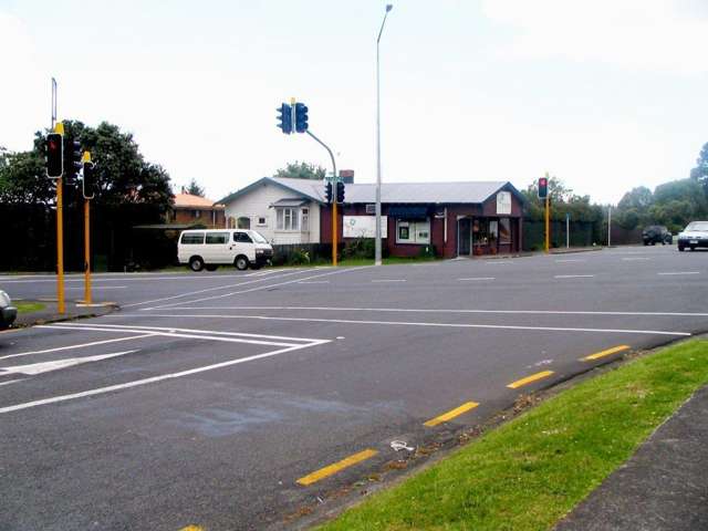 104 Mcleod Road Te Atatu South_4