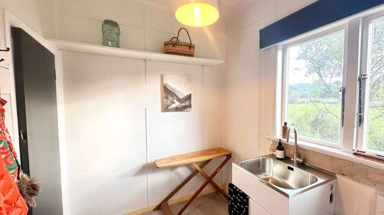 4 South Featherston Road South Featherston_18