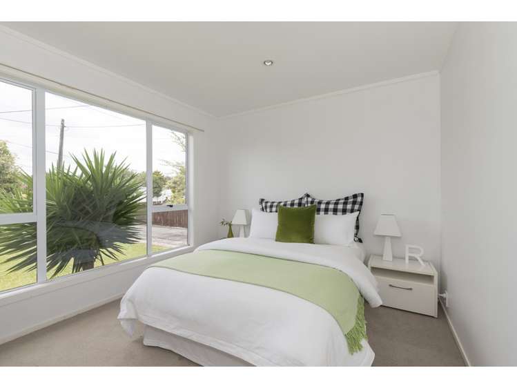 61 Glendale Road Glen Eden_11