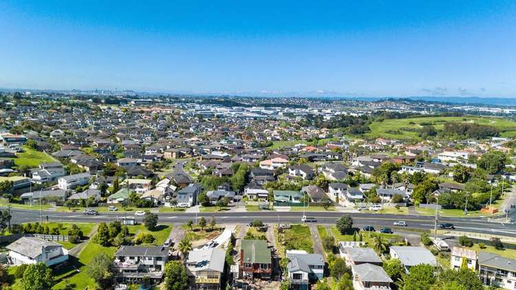 577 East Coast Road Browns Bay_10