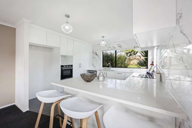 4 Cottesmore Place Huntington Park_15