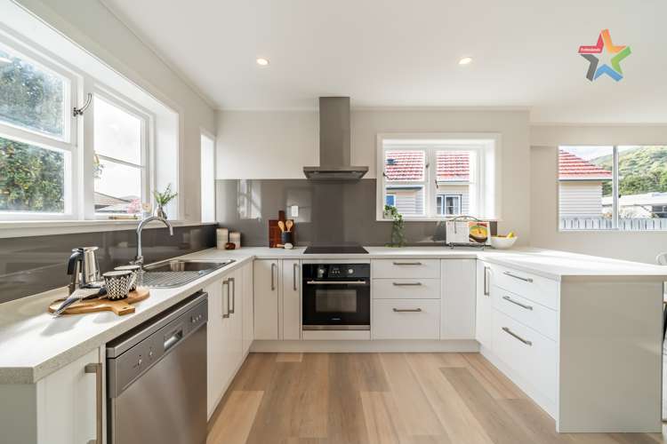 19 Bell Road Waiwhetu_5