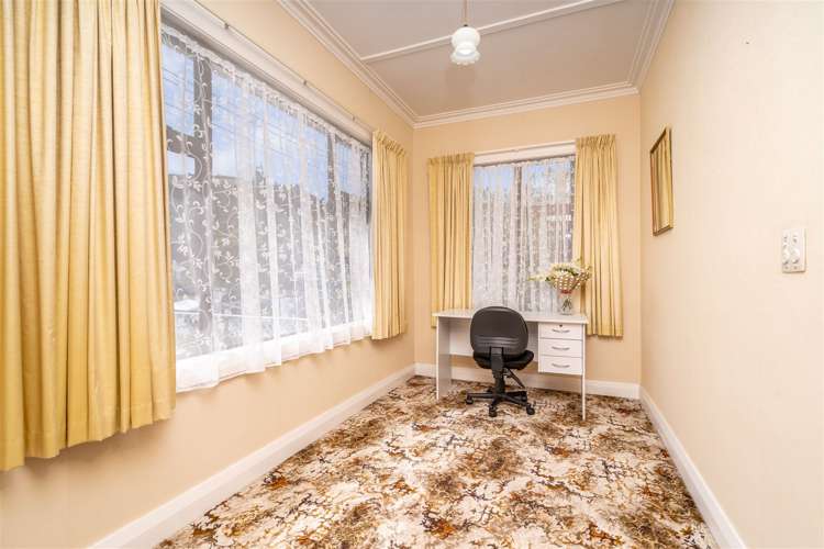 22 Ainslee Place North East Valley_14