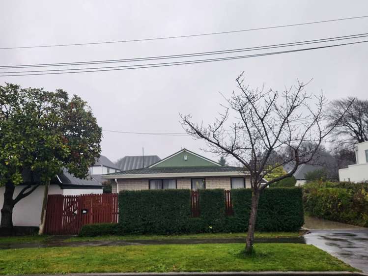 1/17 Garreg Road_2