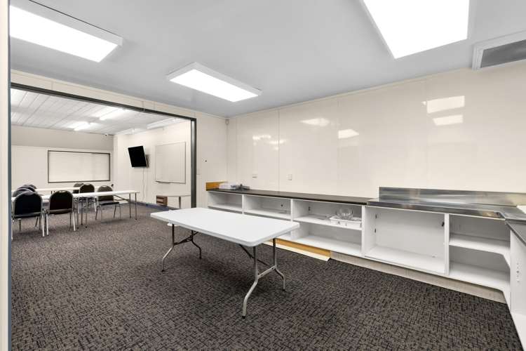 Unit 1, 123 Queen Street Palmerston North_7