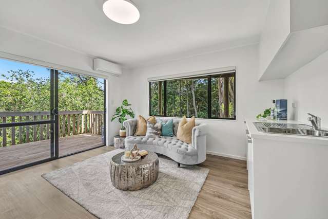 2/8a Verbena Road Birkdale_2