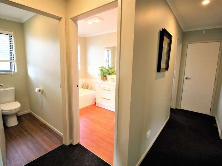 37 Plescher Crescent Leamington_15