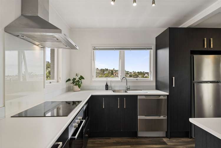 2/58 Girrahween Drive Totara Vale_2