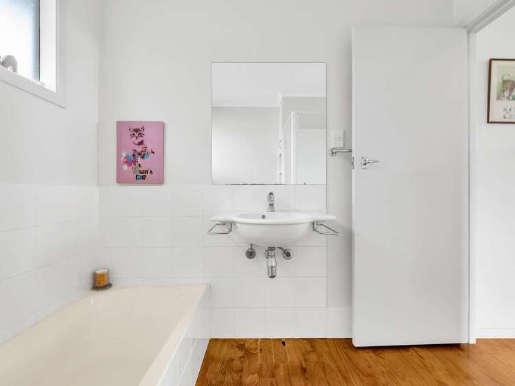 9 Norfolk Road Stanmore Bay_18