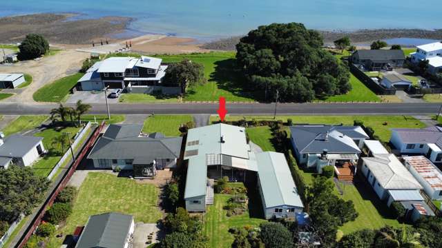 8 Seaview Avenue Te Puru_3