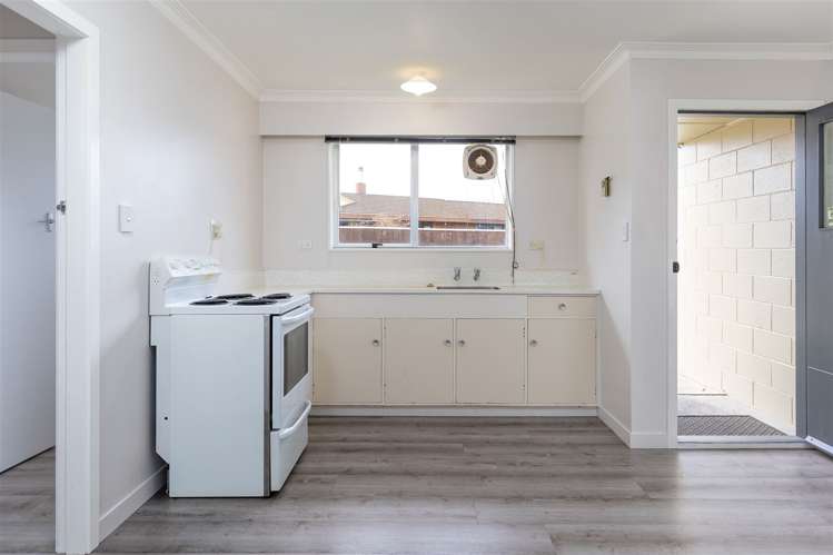 1/22 Snowden Crescent Islington_4