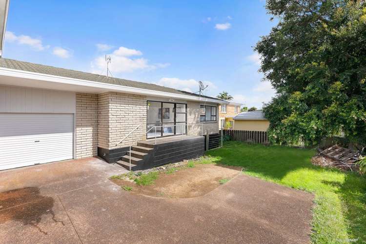 2/8a View Road Papakura_1