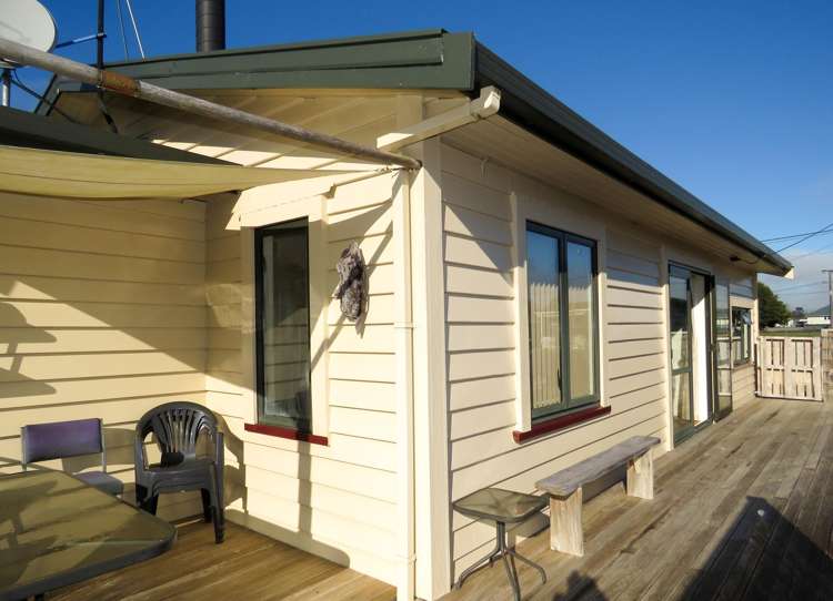 7 Main Street Reefton_18