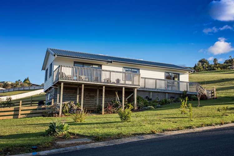 17 Hibiscus Avenue Cable Bay_2