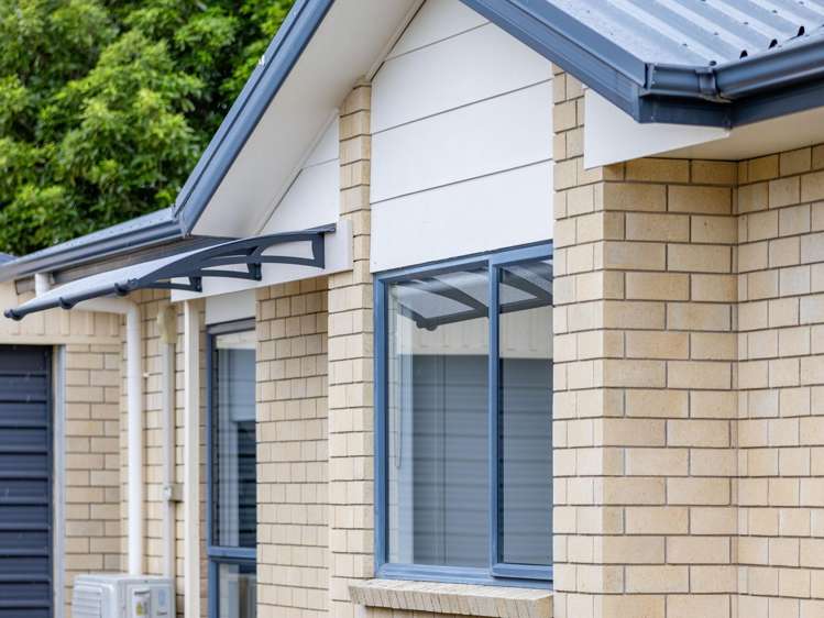 8 Harvard Court Melville_1