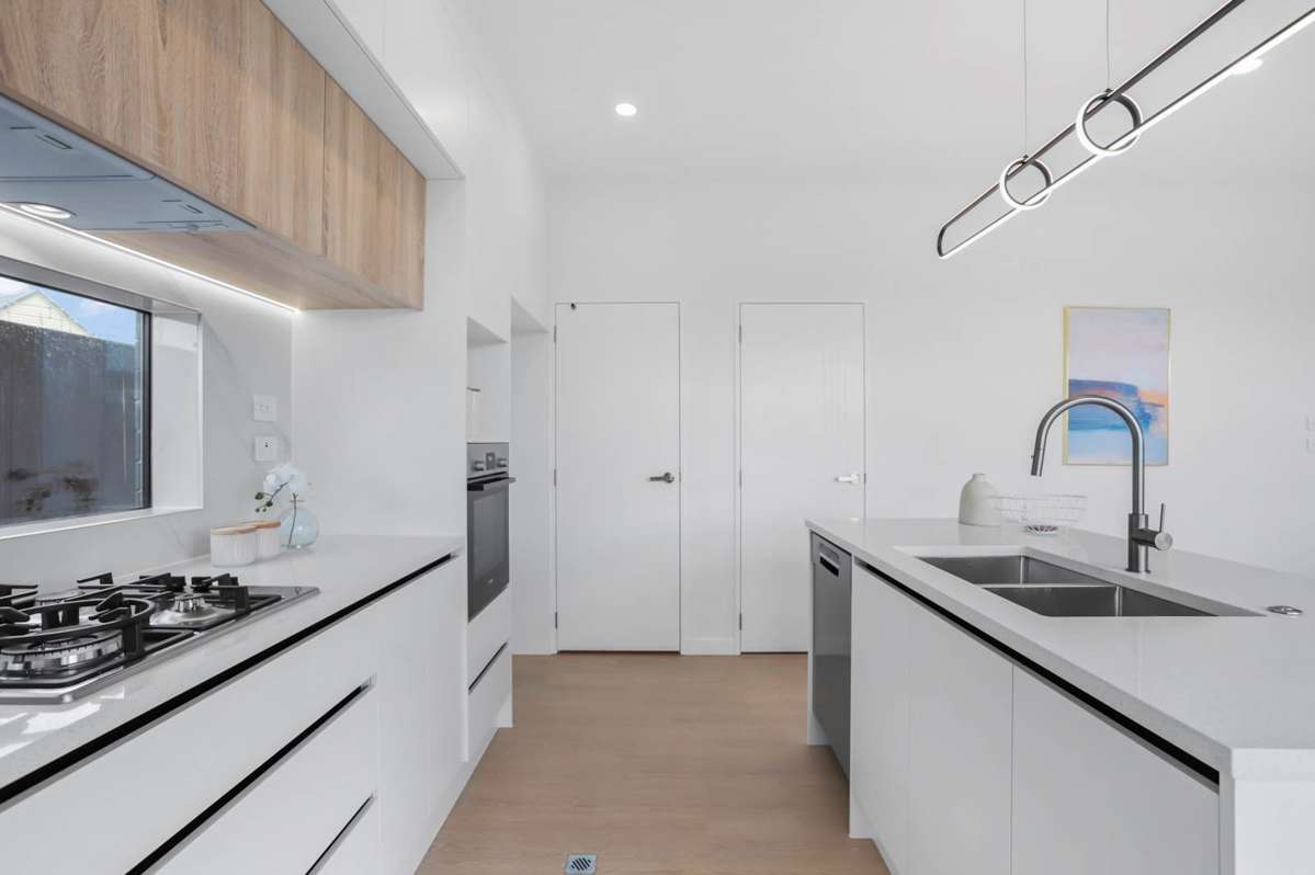 12 Kartolina Crescent_3