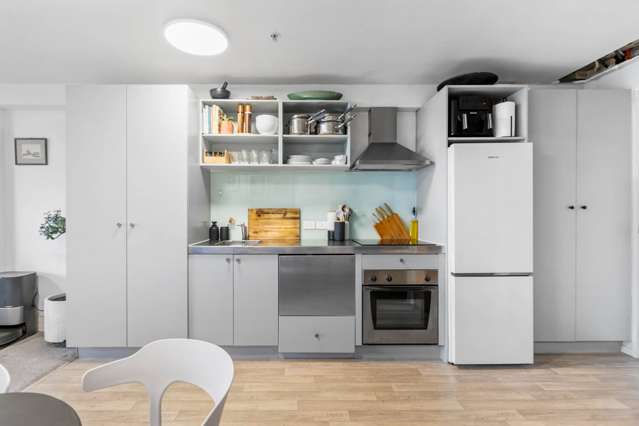 7c/18 Scotia Place City Centre_2