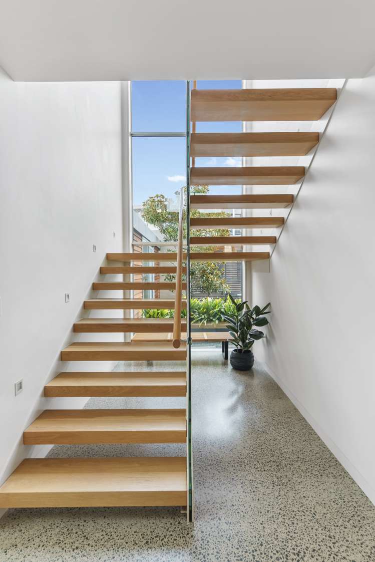 451 East Coast Road Murrays Bay_9