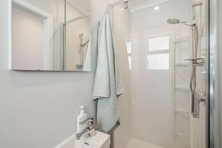 8 Snell Grove Clouston Park_14