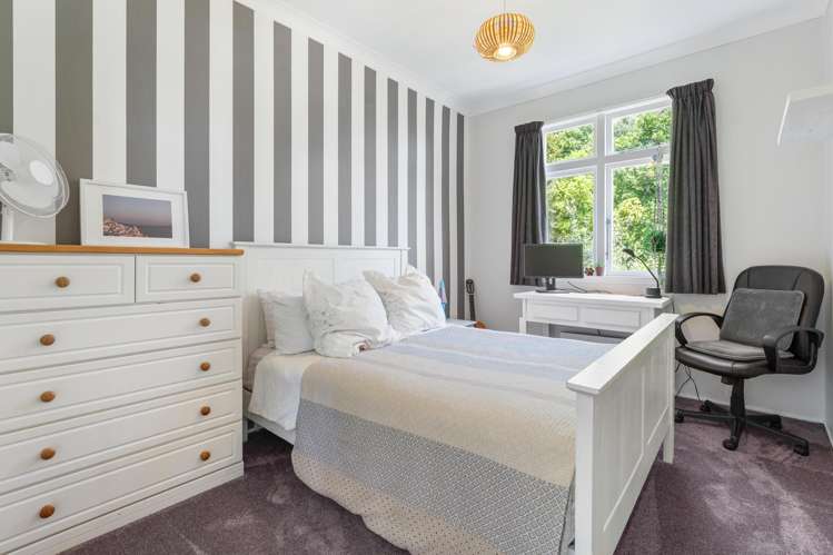 3 Mackenzie Road Eastbourne_16