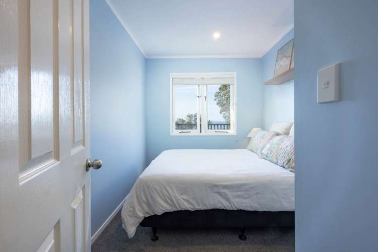 19 Kauri Point Road Laingholm_8