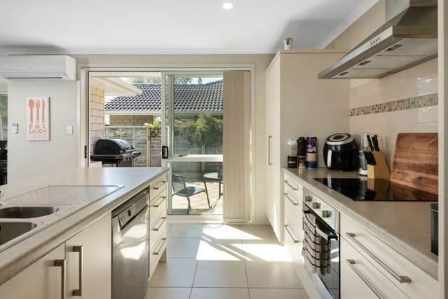 4 Barossa Way Brookfield_3