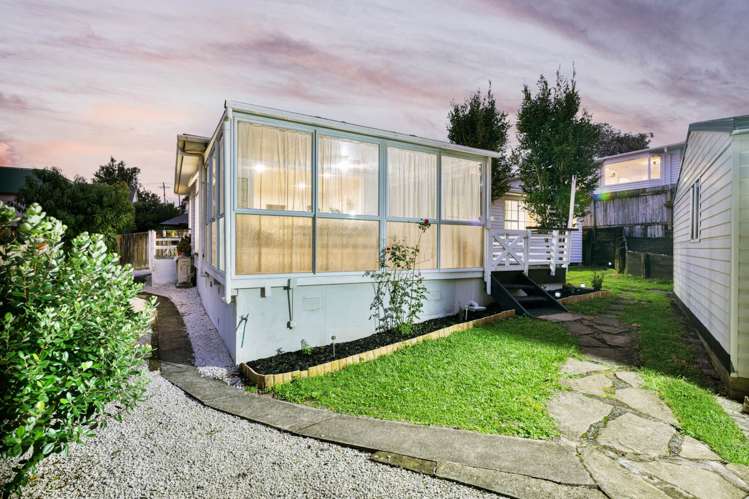 15a Nikau Street New Lynn_21