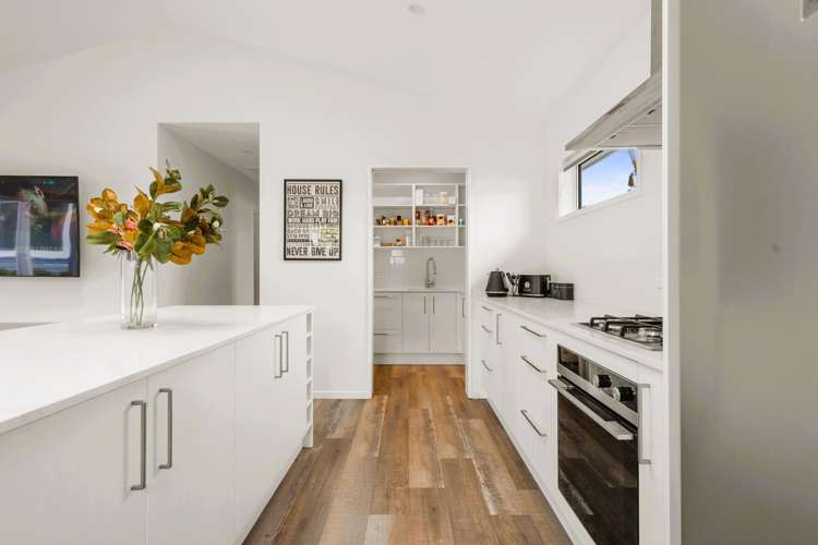 38 Churchill Avenue Richmond_20