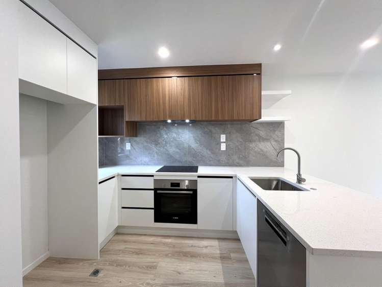 2/16 Reynella Drive Massey_5