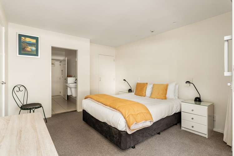 3F/4 Marine Parade Mt Maunganui_10