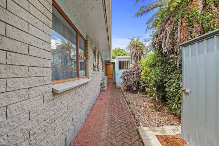 63b Ranolf Street Victoria_17