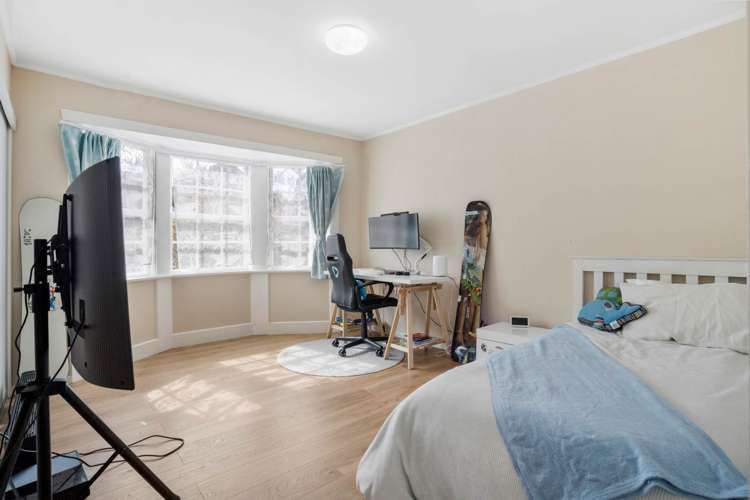 64 Ayton Drive Totara Vale_8