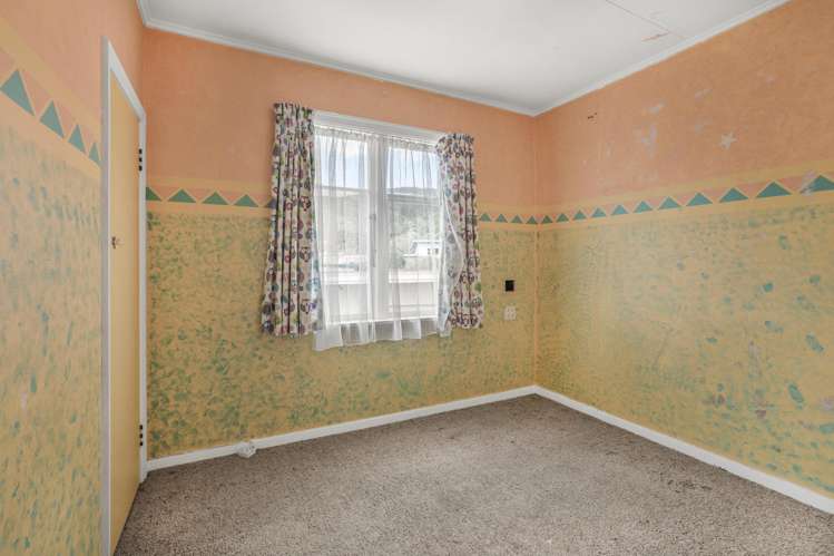 102 Hine Road Wainuiomata_9