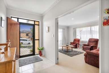 16 Leafield Crescent_4