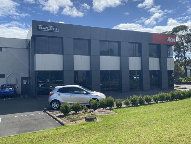 Unit A/2 Harris Road East Tamaki_2