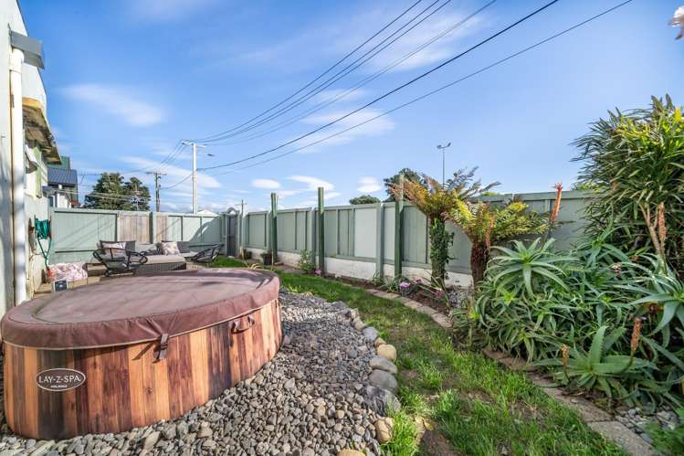 28 Bouverie Street Petone_25