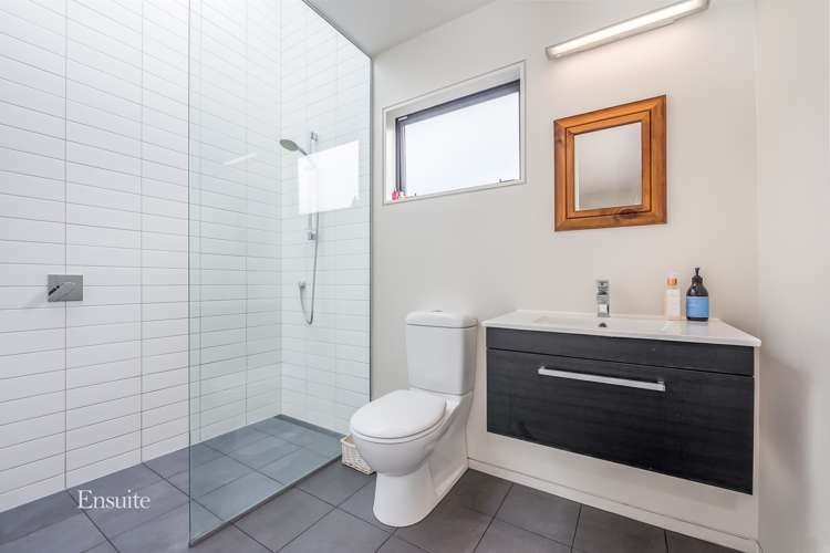 17 Frankie Stevens Place Riverstone Terraces_9