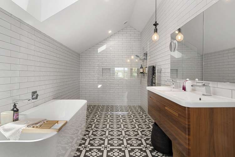 16 Saint Thomas Avenue Pyes Pa_14