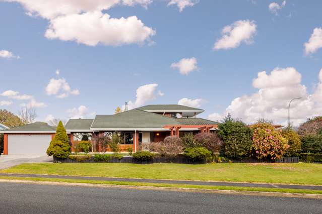 Stunning Outlook - Parkside Living - Motivated Vendors!