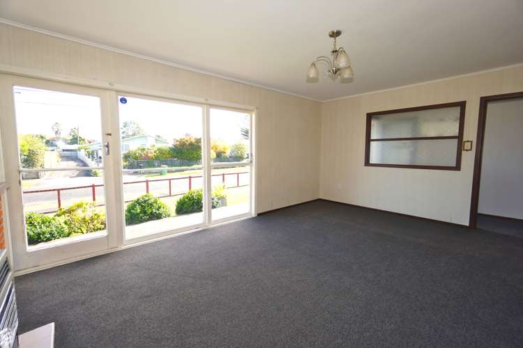 16 Carlyle Avenue Chartwell_3