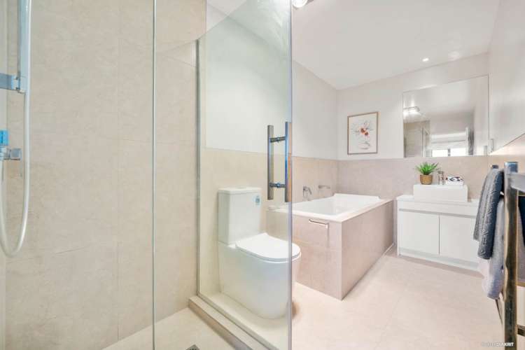 50 Bordeaux Parade Te Atatu South_15