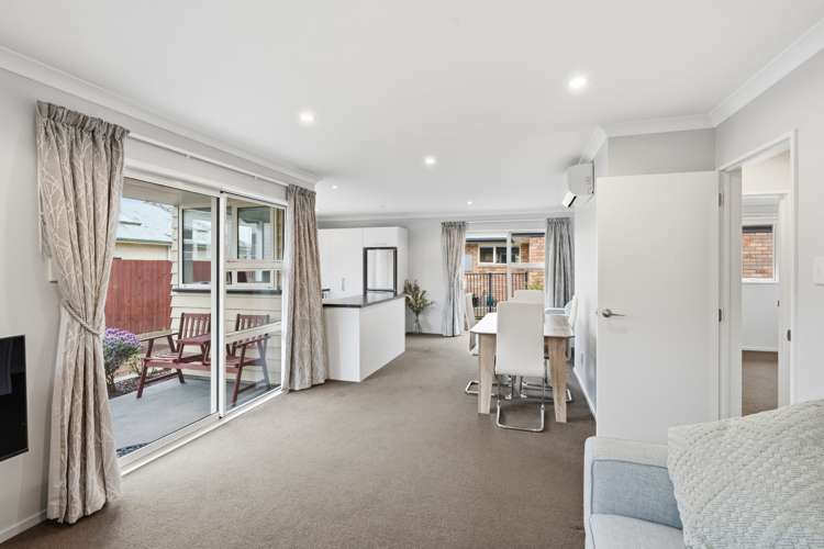 2/121 Marriotts Road_5